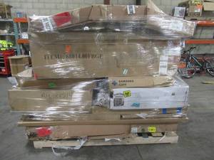 lot 156 image: MIXED PALLET (14 Pieces) OF FURNITURE, AND MORE - RETAIL VALUE $5,783.37