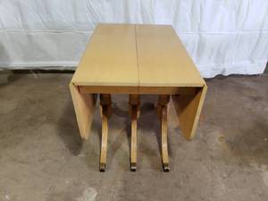 Drop Leaf Table with 2 Additional Leaves and 4 Chairs