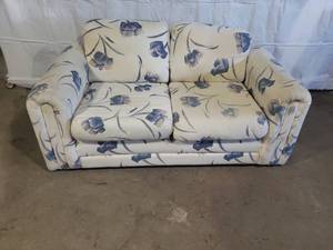 Bluish Floral Love Seat