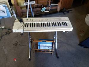 Casiotone CT-102 Keyboard
