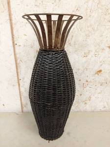 lot 17 image: Beautiful 15Wicker and Metal Floor Vase