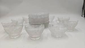 lot 34 image: Vintage Duncan & Miller Teacups and Saucers