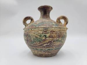 lot 119 image: Vintage Hand-Crafted Ceramic Pot 6 x 6