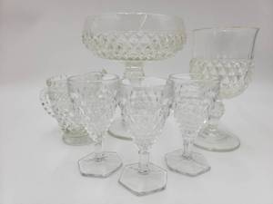 lot 139 image: Beautiful Collection of Vintage Fine Indiana Diamond Point Glass and Anchor Hocking