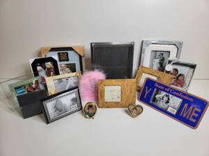 lot 140 image: Large Lot of 15 Photo Frames Multiple Sizes