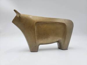 lot 144 image: Modern Style Brass Bull By HomArt I NEW