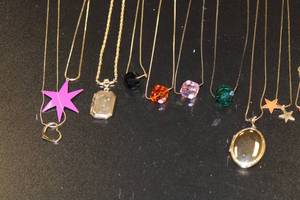 Vintage Deadstock Necklace Jewelry Lot  25 Necklaces