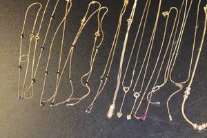 Vintage Deadstock Variety Necklace Resale Lot  29 Necklaces