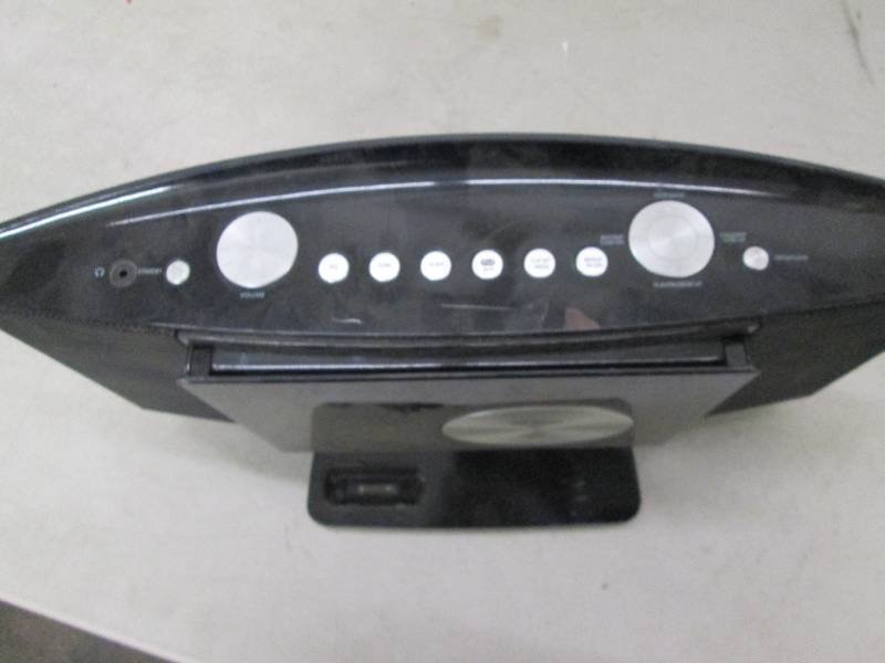memorex m1200 powers on and sound c...