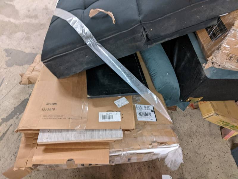 Pallet Lot (Queen Headboard, 5 Pc. ...