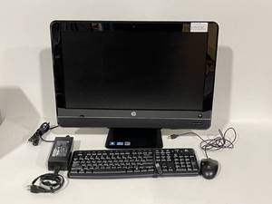 lot 3 image: HP AIO Elite 8200 Desktop Computer