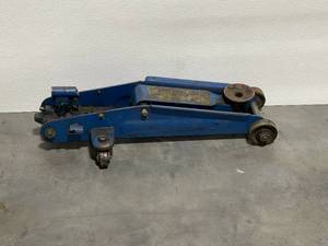 Hydraulic Floor Jack
