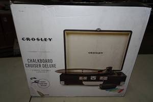 lot 14 image: Crosley Chalkboard Cruiser Deluxe Portable Turntable