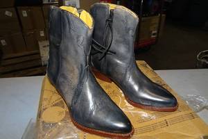 lot 49 image: New&nbspFree People New Frontier Womens Western Boots - Size 36 - Carbon