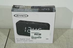 lot 53 image: Jensen FM Digital Dual Alarm Clock Radio