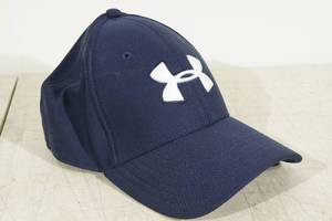 lot 108 image: Under Armour Classic Fit ML Fitted Hat