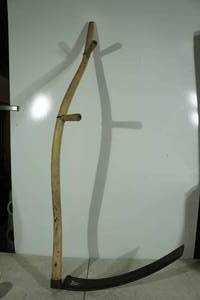 lot 130 image: Large Wood Handle True Temper Scythe