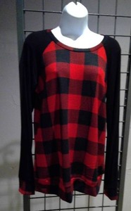 lot 32 image: Long Sleeve T Shirt Red Plaid 1XL