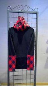 lot 69 image: Plaid Hoodie Small