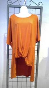 lot 100 image: Twisted neck highlow medium
