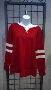 lot 103 image: Sweater addicted to you size small