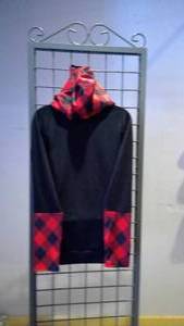 lot 70 image: Plaid Hoodie size 2X
