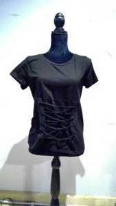lot 220 image: Black criss cross size large