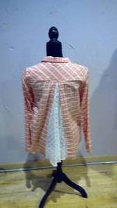 T-shirt size small