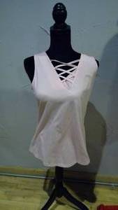 lot 225 image: V-neck pink tank top size small