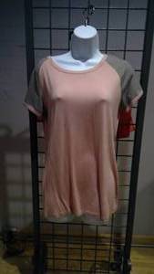 lot 241 image: Baseball t-shirt size small