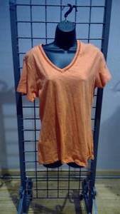 lot 243 image: T-shirt size medium