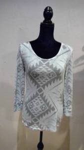 lot 248 image: Sweater size medium