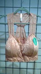 lot 291 image: 1 - Bralettes size 3X