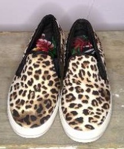 lot 300 image: Shoes Leopard size 10