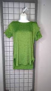 lot 331 image: T- Shirt Green with open shoulders size small