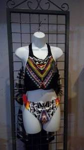 lot 453 image: Gypsy halter 2-piece size 2XL