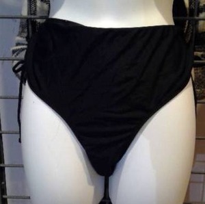 lot 504 image: Swim bottoms black size 3XL