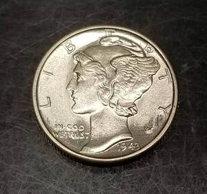 1943 MERCURY DIME GEM BU
