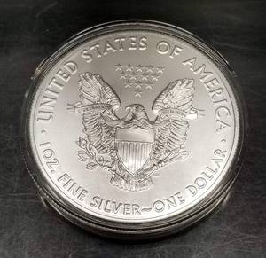 2021 type 1 AMERICAN SILVER EAGLE 1 TROY OZ .999 FINE SILVER IN AIRTITE