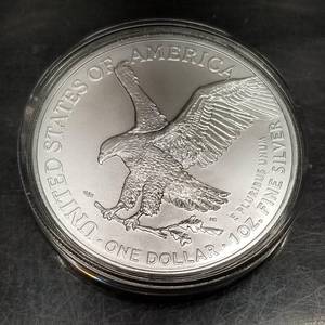 2022 AMERICAN SILVER EAGLE 1 TROY OZ .999 FINE SILVER IN AIRTITE