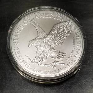 2022 AMERICAN SILVER EAGLE 1 TROY OZ .999 FINE SILVER IN AIRTITE