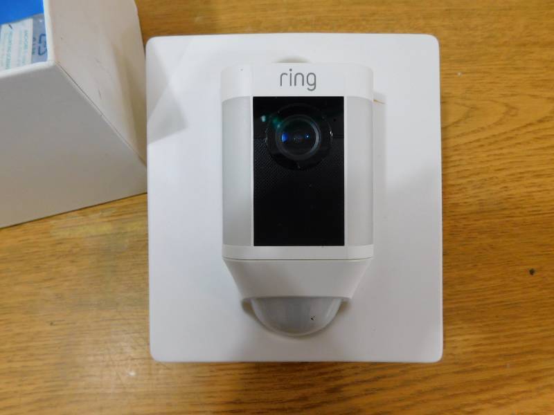 lot 65 image: Ring Spotlight Cam Battery - Battery-powered Outdoor Smart Security Camera with One LED Spotlight - White