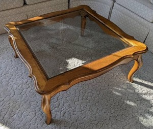 lot 28 image: Late 20th Century Ethan Allen French Country Coffee Table