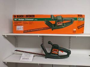 lot 124 image: Black & Decker 16 Electric Hedge Trimmer