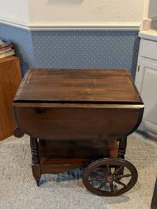 lot 113 image: Beautiful Vintage Wood Hand Cart