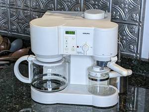 lot 153 image: Krups 867 Cafe Bistro Coffee and Espresso Maker