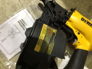 DEWALT Pneumatic 15-Degree Coil Siding Nailer