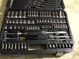 DEWALT 14 in. x 38 in. Drive Polished Chrome Mechanics Tool Set (142-Piece)