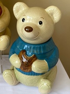 lot 16 image: Three Metlox Teddy Bear Cookie Jars