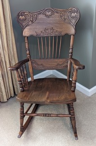 lot 42 image: Vintage Wooden Rocking Chair